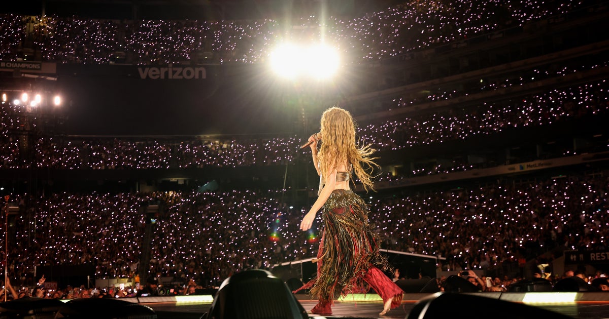 Measles Alert In New Jersey After Infected Person Attends Sold-Out Shakira Show