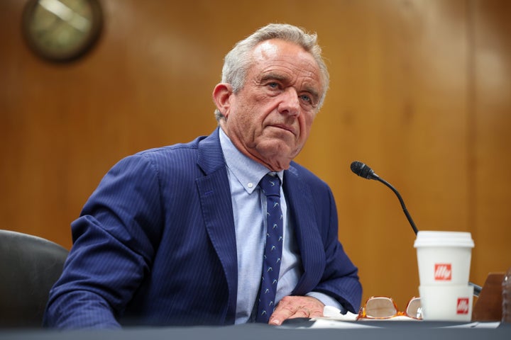 RFK Jr.民主党が彼に1つの簡単な質問をする後、故障があります RFK Jr.民主党が彼に1つの簡単な質問をする後、故障があります