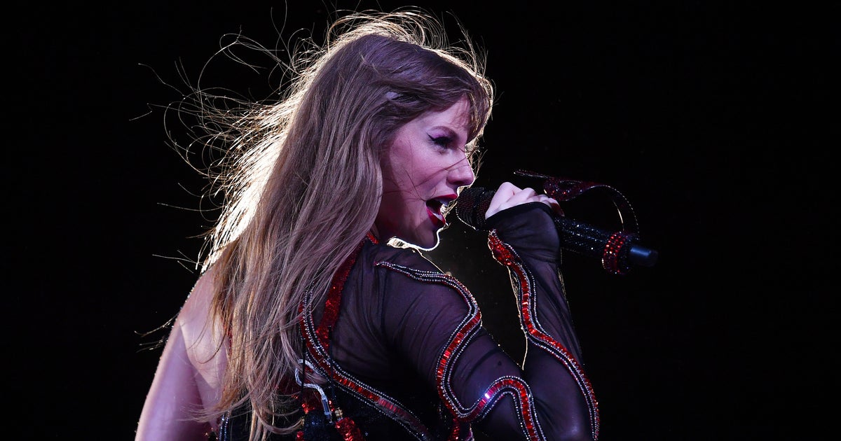 Taylor Swift Buys Back The Rights To Her First 6 Albums