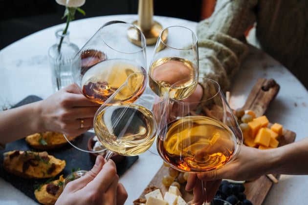 Σε γενικές γραμμές, η μπύρα έχει λιγότερη αιθανόλη από το κρασί και το κρασί έχει λιγότερη από ποτά όπως η βότκα και η τεκίλα.