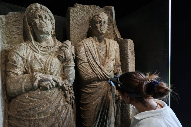 Άγαλμα από την έκθεση «Essere donna nell’antica Pompei». (Photo by Marco Cantile/LightRocket via Getty Images)