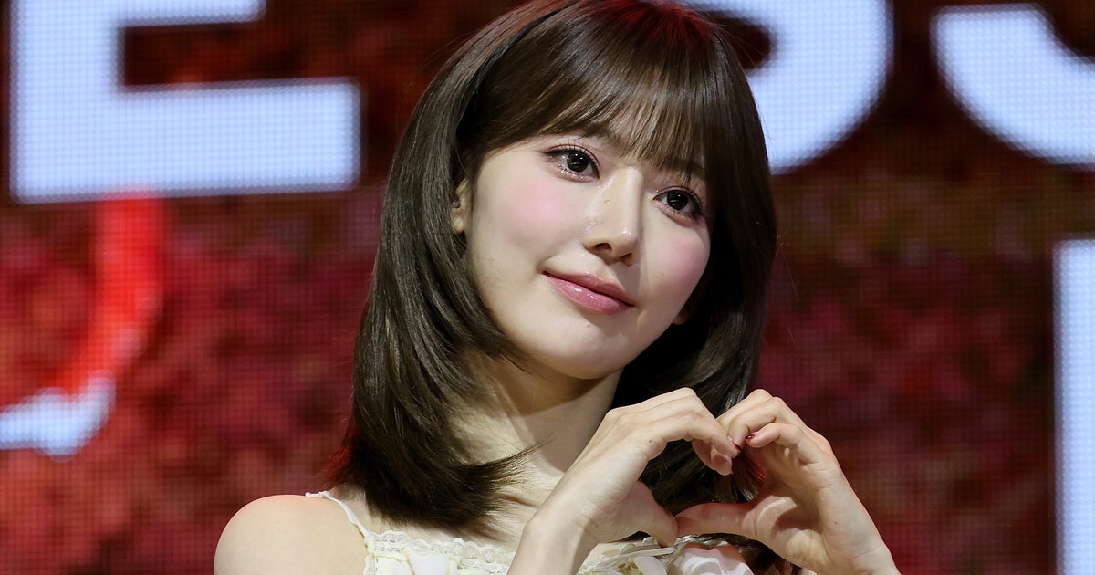 LE SSERAFIM宮脇咲良の「手編み」から生まれたグッズに大反響