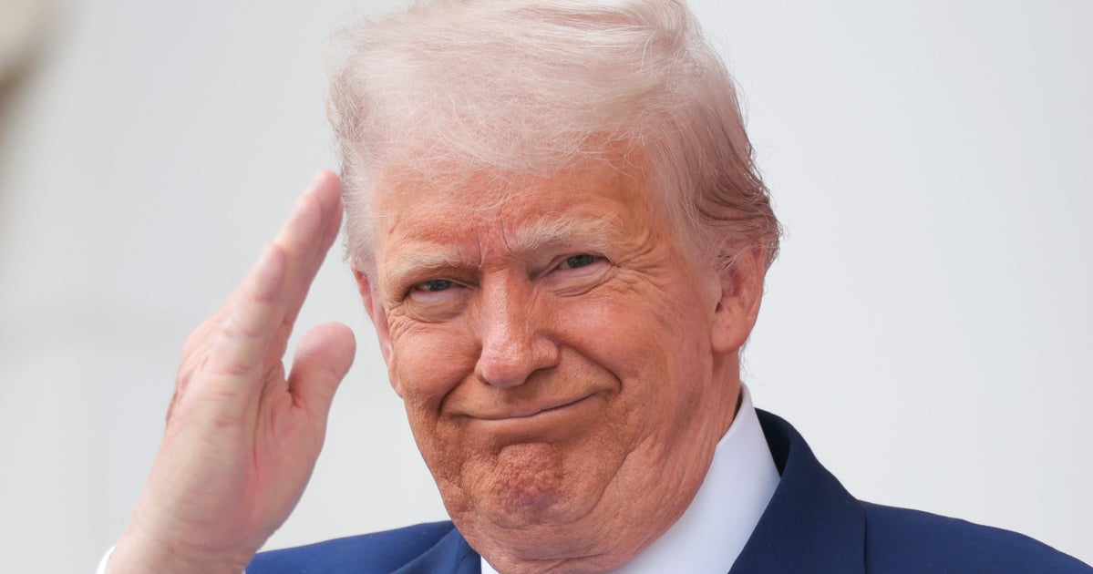 'Deranged Lunatic': Critics Blast Trump After 'Utterly Unfit' Holiday Rant