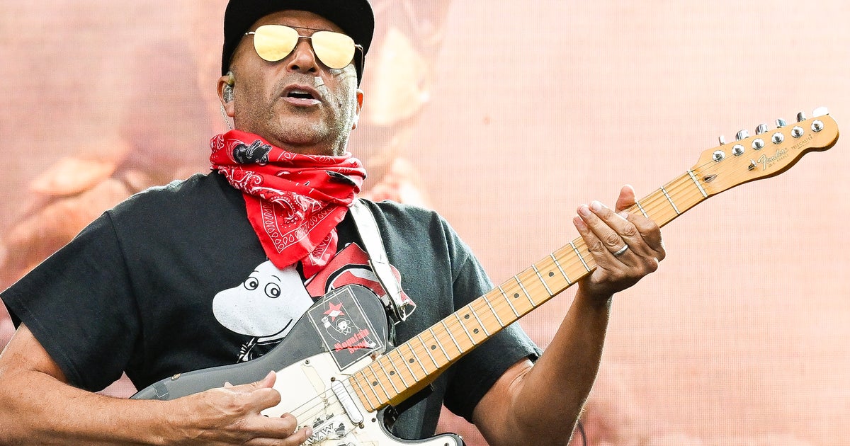 Rage Against The Machine's Tom Morello Unleashes Anti-Trump Fury With Flip Of His Guitar