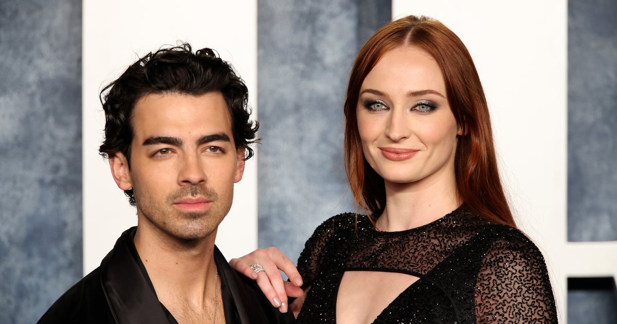 Joe Jonas Praises Sophie Turner’s Co-Parenting