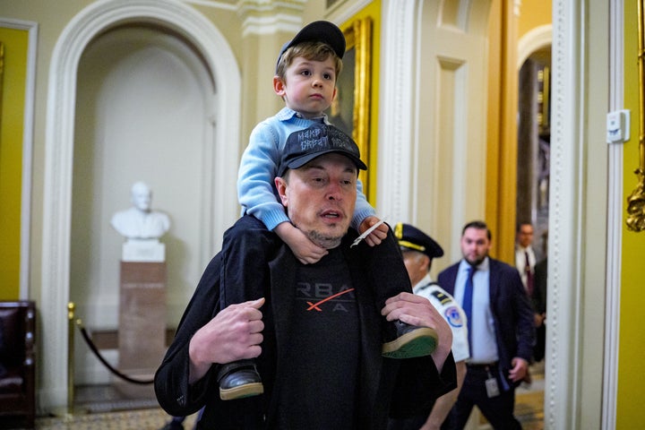 Elon Musk's Ex Cancels Pleasure Efficiency Due To Undisclosed 'Household Points' - The Boston Courier 1 Grimes has criticized ex Elon Musk over his parenting decisions and was locked in a tense custody battle with the billionaire until last summer. Here, Musk is seen with his son X at the U.S. Capitol on May 21.
