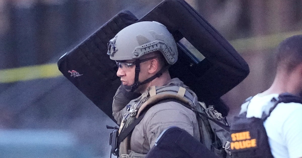 https://img.huffingtonpost.com/asset/683629841800009c00dc06a3.jpeg?cache=gQXwWpUtpZ&ops=1200_630