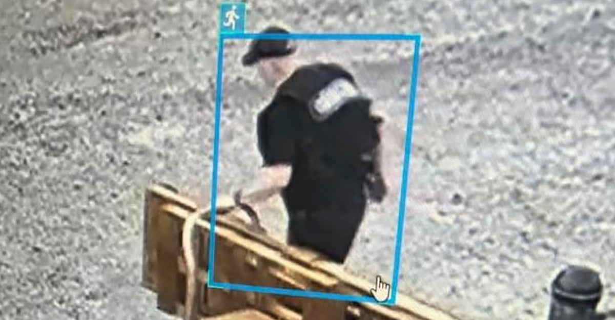 https://img.huffingtonpost.com/asset/68368b5b180000a300b15c4e.jpeg?cache=KCIv43GcDN&ops=1200_630