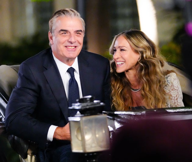 Chris Noth dan Sarah Jessica Parker di lokasi untuk dan seperti itu pada tahun 2021