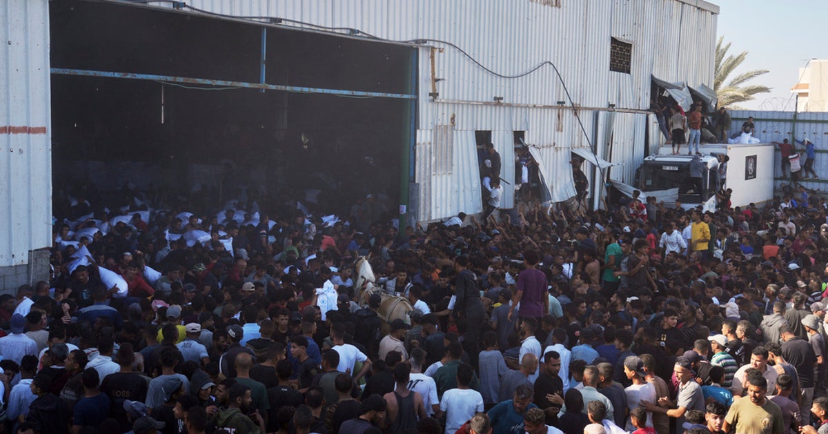 4 Palestinians Killed In Chaotic Food Distribution To Desperate Crowd