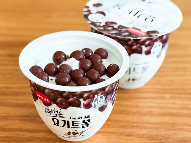 セブンイレブンで販売中の「クリーミーヨーグルトボール」