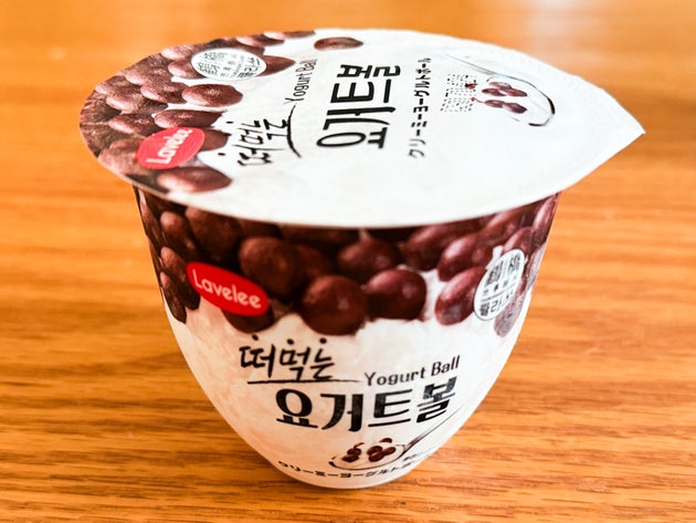 「クリーミーヨーグルトボール」は、韓国の人気スイーツをモチーフにしたアイス