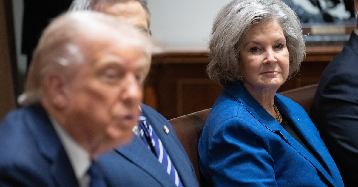 U.S. Probes Effort To Impersonate White House Chief Of Staff, WSJ Reports