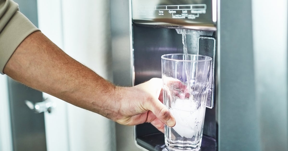 You Should Change Your Refrigerator's Water Filter Way More Often Than You Think