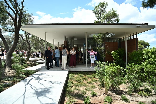 Το Νέο Πωλητήριο της Ακρόπολης