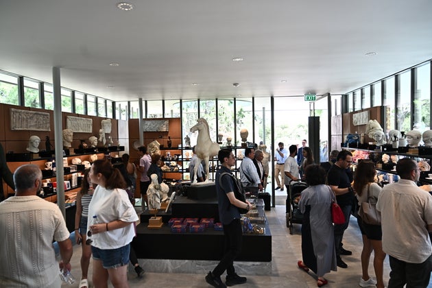 Το Νέο Πωλητήριο της Ακρόπολης - Άποψη από το εσωτερικό.