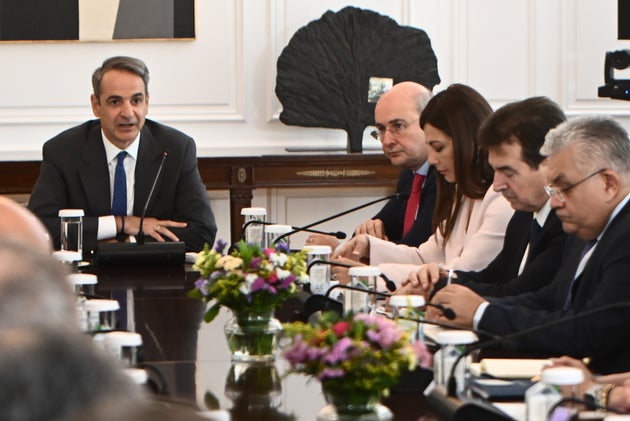 Στιγμιότυπο από τη συνάντηση του πρωθυπουργού, Κυριάκου Μητσοτάκη με τους πρυτάνεις των πανεπιστήμιων.