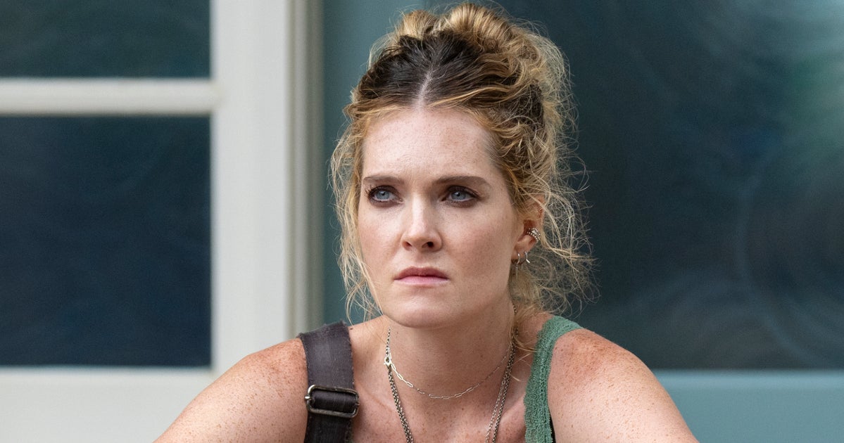 Netflix Expands Offerings With 'Mom' and 'Sirens'