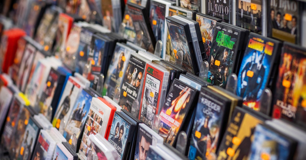 I Had A Crush On My Video Store Clerk. Then He Messaged Me.