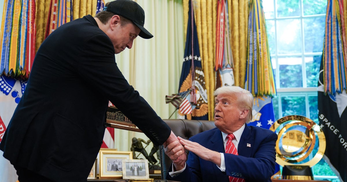 Democrat Asks Trump If Elon Musk Was On Drugs In The White House