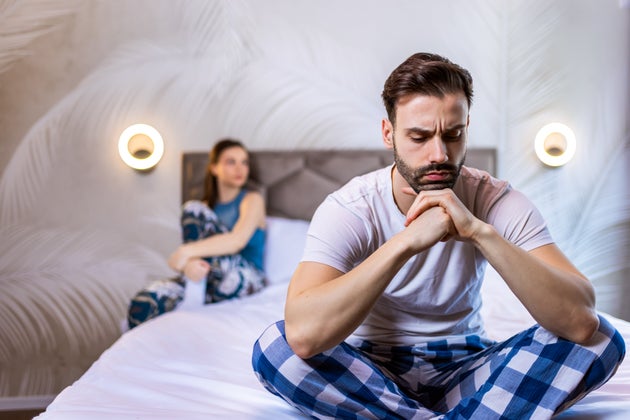 Γιατί να παριστάνουμε ότι όλα είναι μια χαρά ακόμα κι αν δεν είναι; 