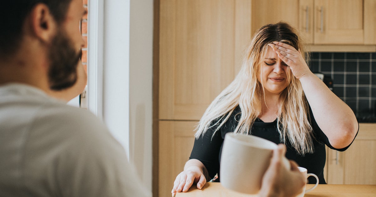 'Dry Begging' Is A Form Of Emotional Manipulation That Sounds All Too Familiar