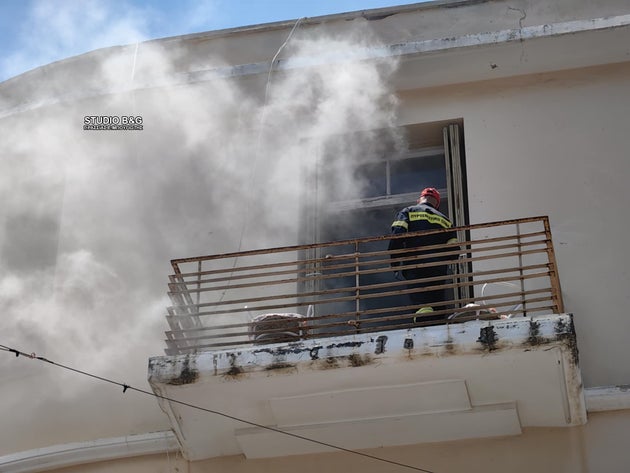 Το διαμέρισμα, στο οποίο ξέσπασε η φωτιά.