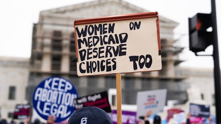The Supreme Court gives Trump a victory with a ruling against Planned Parenthood 1 A Propertist protester has a sign in front of the Supreme Court of the United States, since the case of the southern Atlantic of Medina v. Planned Parenthood is heard on Wednesday, April 2, 2025.