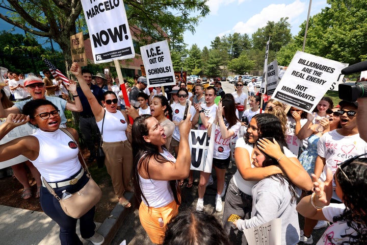 Supporters gather outside federal court in support of Marcelo Gomes da Silva, who was arrested on his way to volleyball practice last weekend, on Thursday, June 5, 2025 in Milford, Mass.(AP Photo/Mark Stockwell)