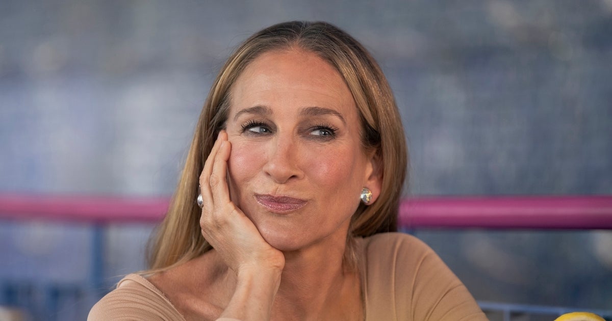 'And Just Like That' Needs To Figure Out What The Hell It's Doing With Carrie And The Crew