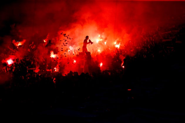 Φωτογραφία αρχείου Οπαδοί με καπνογόνα