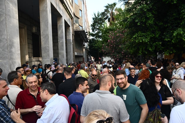 ΣΥΓΚΕΝΤΡΩΣΗ ΣΤΟ ΣτΕ ΓΙΑ ΤΗΝ ΕΠΑΝΑΦΟΡΑ ΤΟΥ 13ου ΚΑΙ 14ου ΜΙΣΘΟΥ ΣΤΟ ΔΗΜΟΣΙΟ