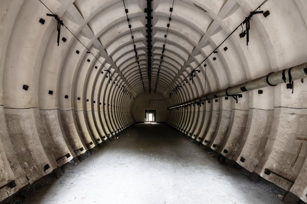 Αποθήκη-σήραγγα για πυρηνικούς πυραύλους σε εγκαταλελειμμένο σοβιετικό στρατόπεδο στο κρατίδιο του Βρανδεμβούργου, Γερμανία