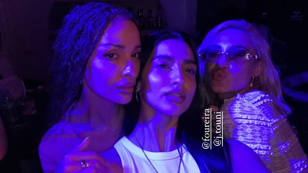 Η Ελένη Φουρέιρα, η Αναστασία και η Ιωάννα Τούνη.