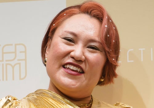 北海道に帰省したバービー、地元のお馴染みグルメを紹介。個性的 