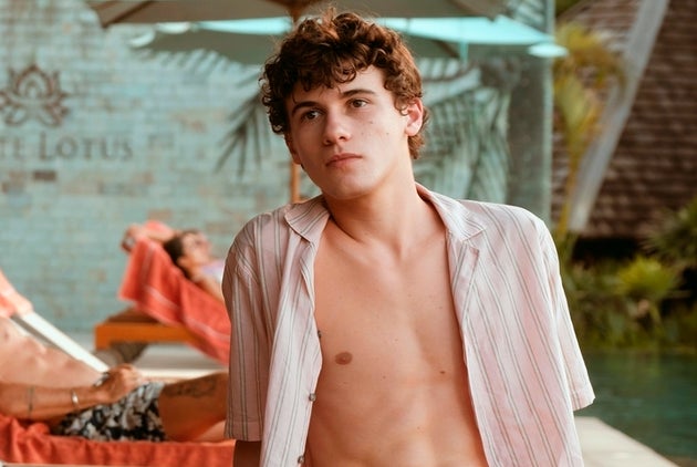 Sam Nivola as Lochlan Ratliff in The White Lotus