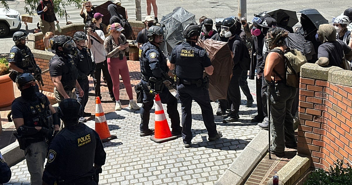 https://img.huffingtonpost.com/asset/6848d6fd150000d844b2213b.jpeg?cache=yjqUqN6nZQ&ops=1200_630