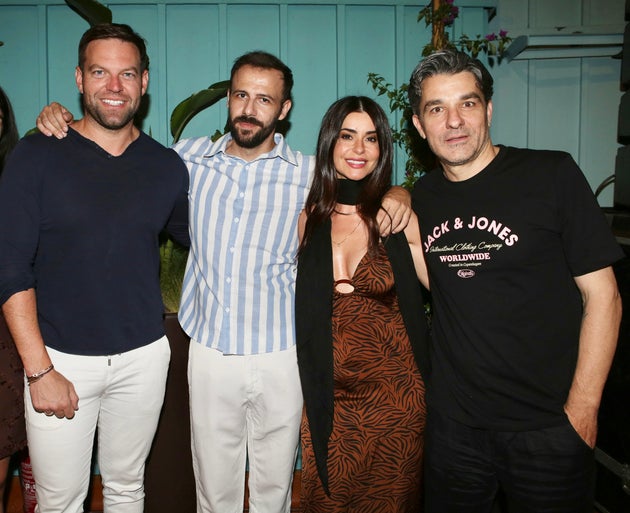 Ο Στέφανος Κασσελάκης με τον Νίκο Γκέλια, την Κατερίνα Νικολοπούλου και τον Πέτρο Λαγούτη.