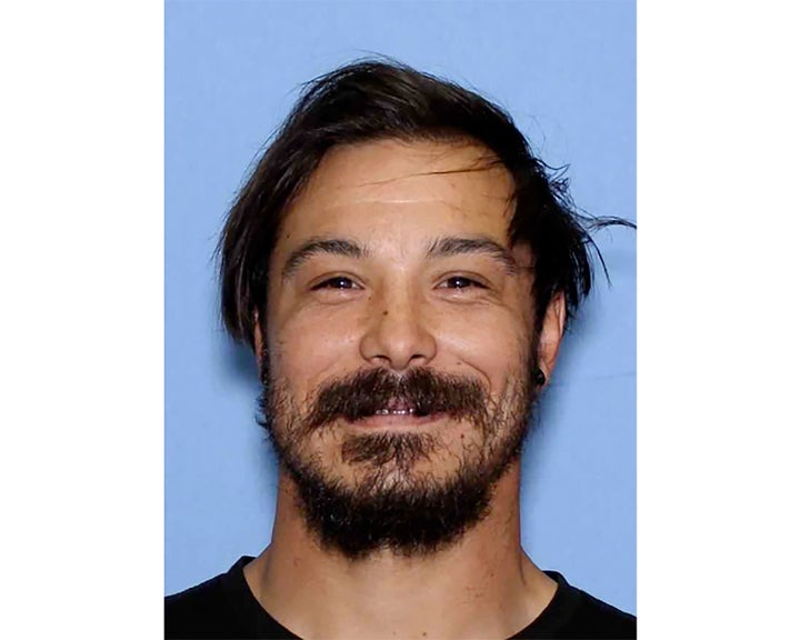 警察が公表したトラヴィス・デッカー容疑者の写真