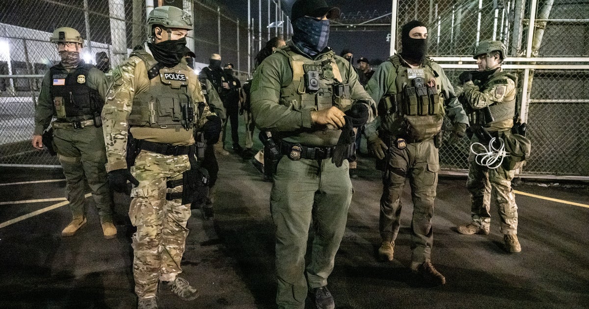 https://img.huffingtonpost.com/asset/684c4d7e190000690b246f0f.jpeg?ops=1200_630