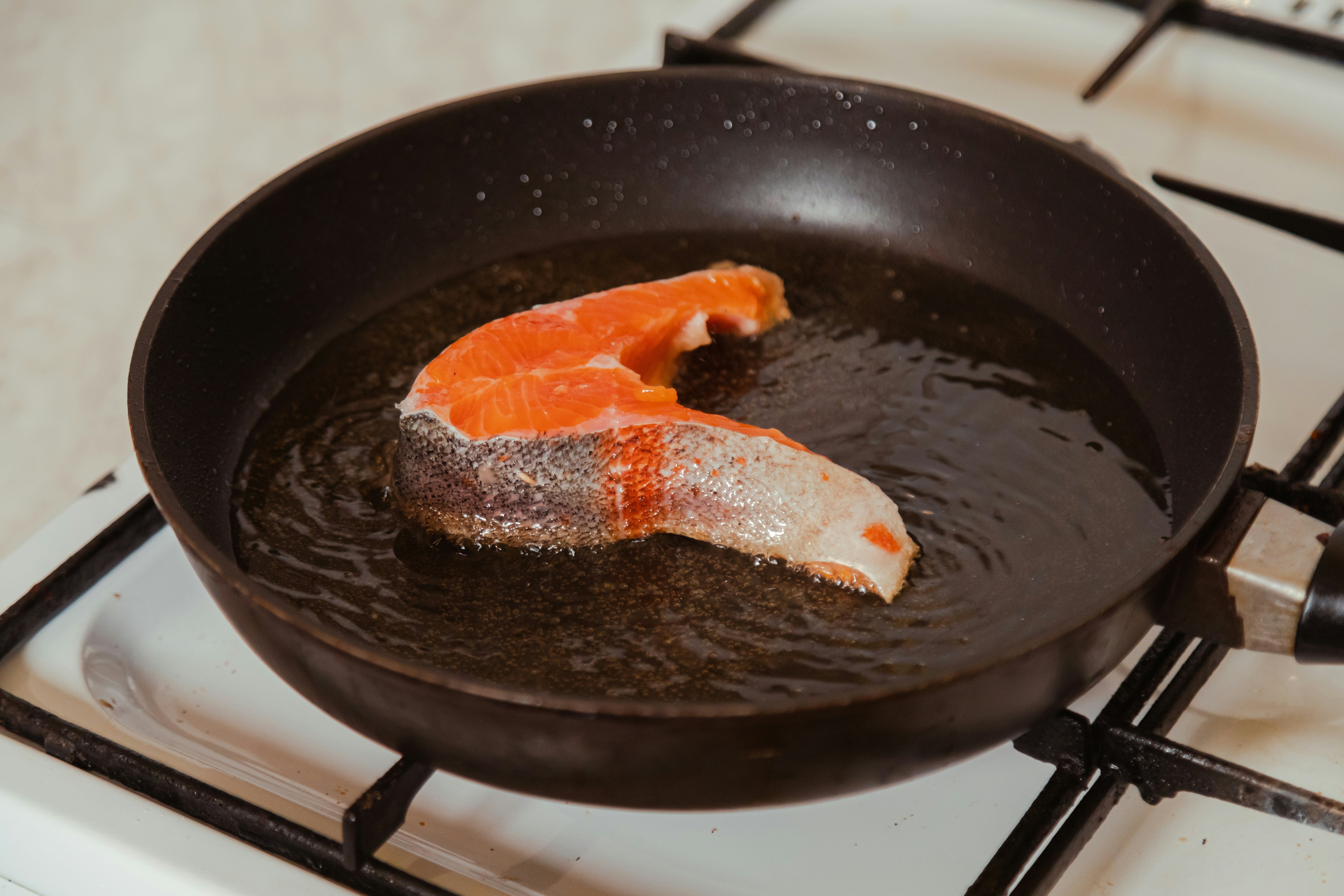 So THAT's How Restaurants Get Salmon Skin So Crispy