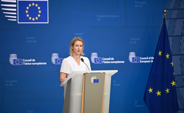 ΒΡΥΞΕΛΛΕΣ, ΒΕΛΓΙΟ - 17 ΙΟΥΝΙΟΥ: Η Ύπατη Εκπρόσωπος της Ευρωπαϊκής Ένωσης (ΕΕ) για θέματα Εξωτερικής Πολιτικής και Πολιτικής Ασφάλειας Kaja Kallas συμμετέχει σε έκτακτη συνεδρίαση των Υπουργών Εξωτερικών της ΕΕ για να συζητήσουν την κλιμάκωση των εντάσεων στη Μέση Ανατολή μετά τις επιθέσεις του Ισραήλ στο Ιράν Βρυξέλλες, Βέλγιο, 17 Ιουνίου 2025. (Photo by Dursun Aydemir/Anadolu via Getty Images)