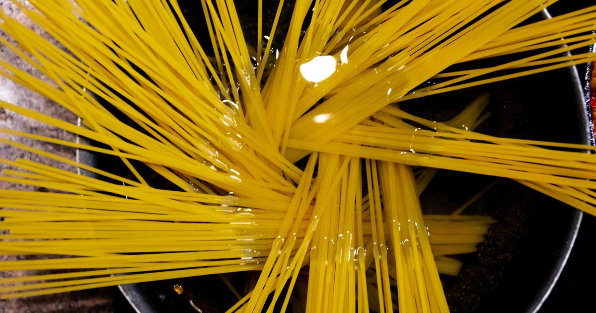 This Common Cooking Advice Is Ruining Your Pasta, Chefs Warn