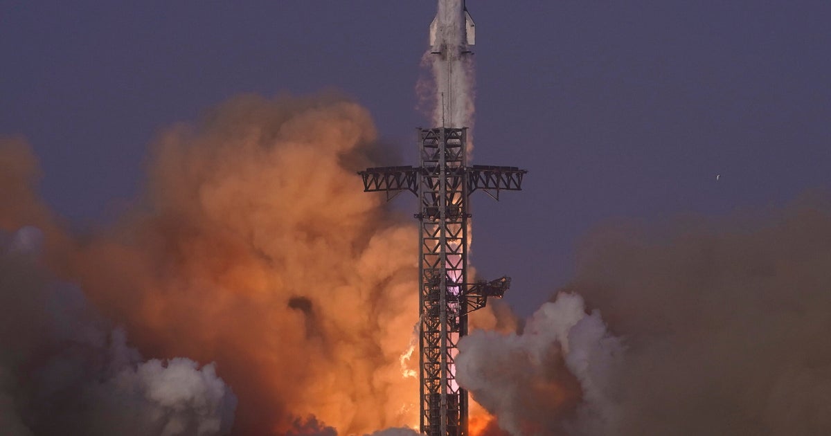Elon Musks SpaceX-Testrakete explodiert in einem dramatischen Feuerball in ...