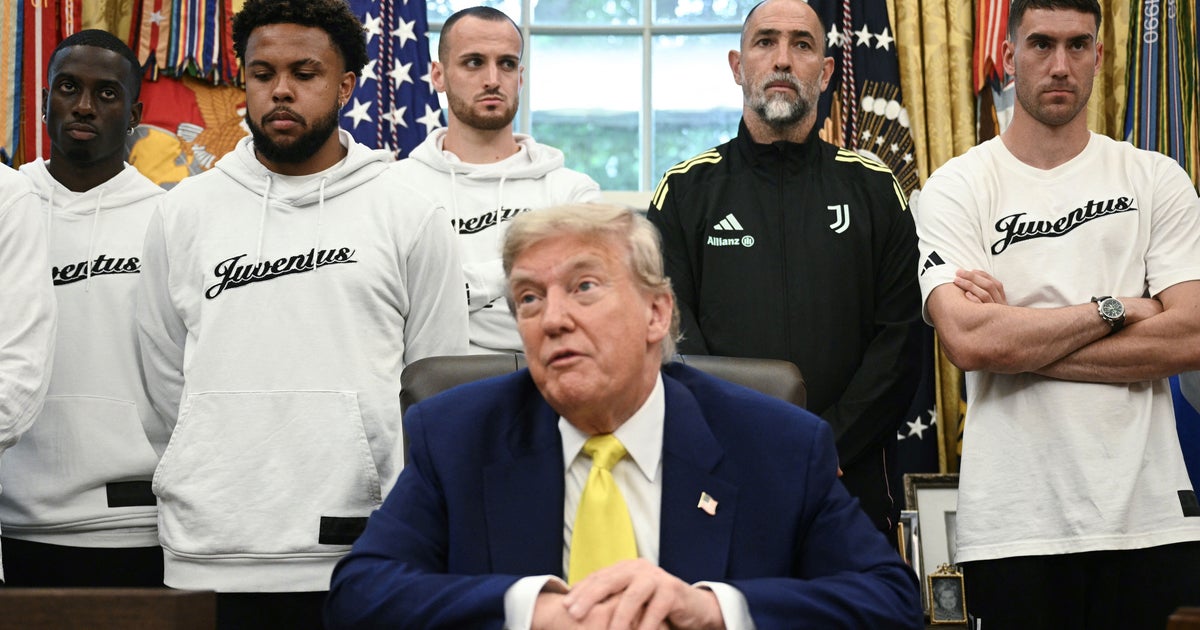 https://img.huffingtonpost.com/asset/685509cb1900003bd6247a13.jpeg?cache=iLhEZ11UCp&ops=1200_630