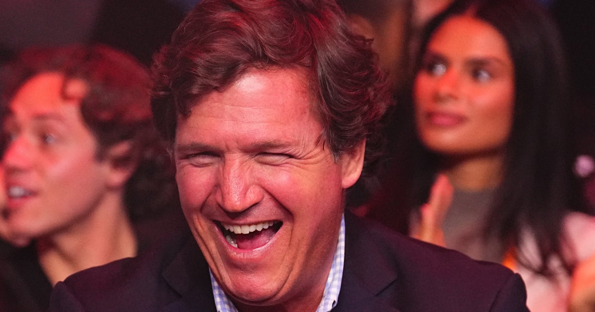 Tucker Carlson Calls Fox News Propaganda, Internet Chokes On Irony