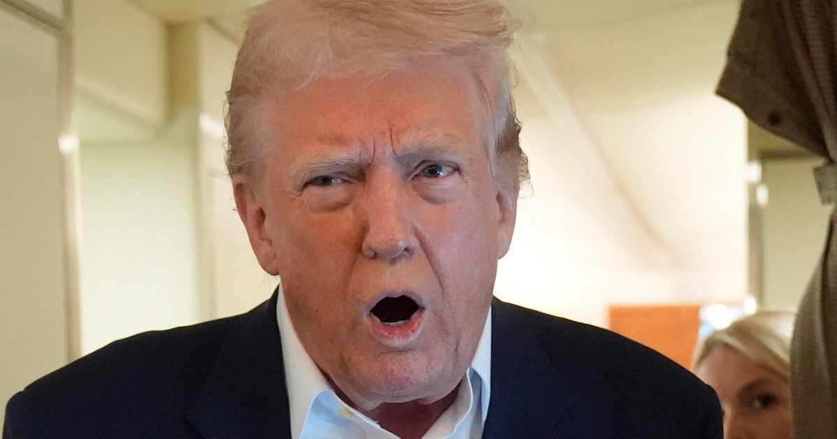 Trump Botches His Own Name In The Most Awkward Typo You'll Ever See