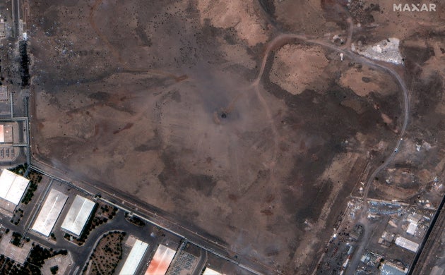 Εικόνα από δορυφόρο και από το σημείο που αμερικανικοί πύραυλοι έπλυξαν τις πυρηνικές εγκαταστάσεις του Ιράν στην Νατάνζ