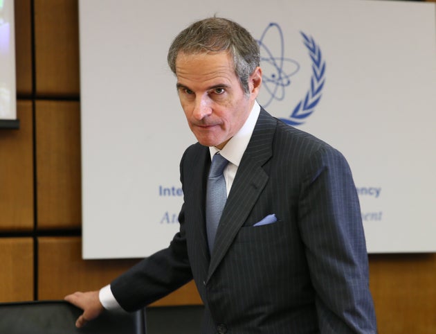 Ο Ραφαελ Γκρόσσι, επικεφαλής του ΔΟΑΕ στην έδρα του οργανισμού στη Βιέννη για την έκτακτη συνεδρίαση του ΔΣ