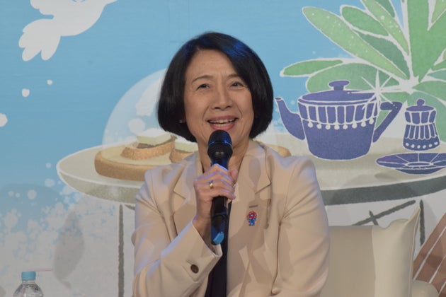 サントリー食品初の女性トップである小野真紀子さん